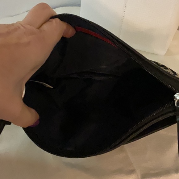 Tommy Hilfiger Logo Crossbody Bag, 6”x9.5”, Black/Tan - Picture 7 of 9